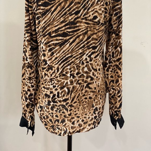 ABS Animal Print Button Up Blouse ๐๐
- Picture 9 of 11